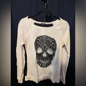 Skull top with lace detail